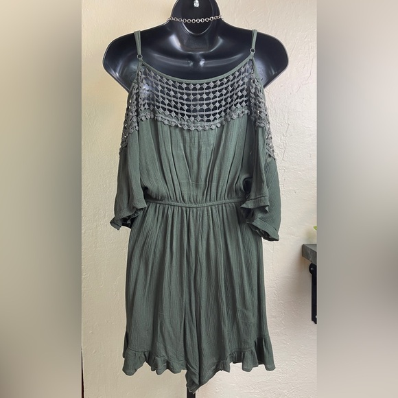 Cotton On Deep Green Cold Shoulder Romper - Large - Picture 2 of 5